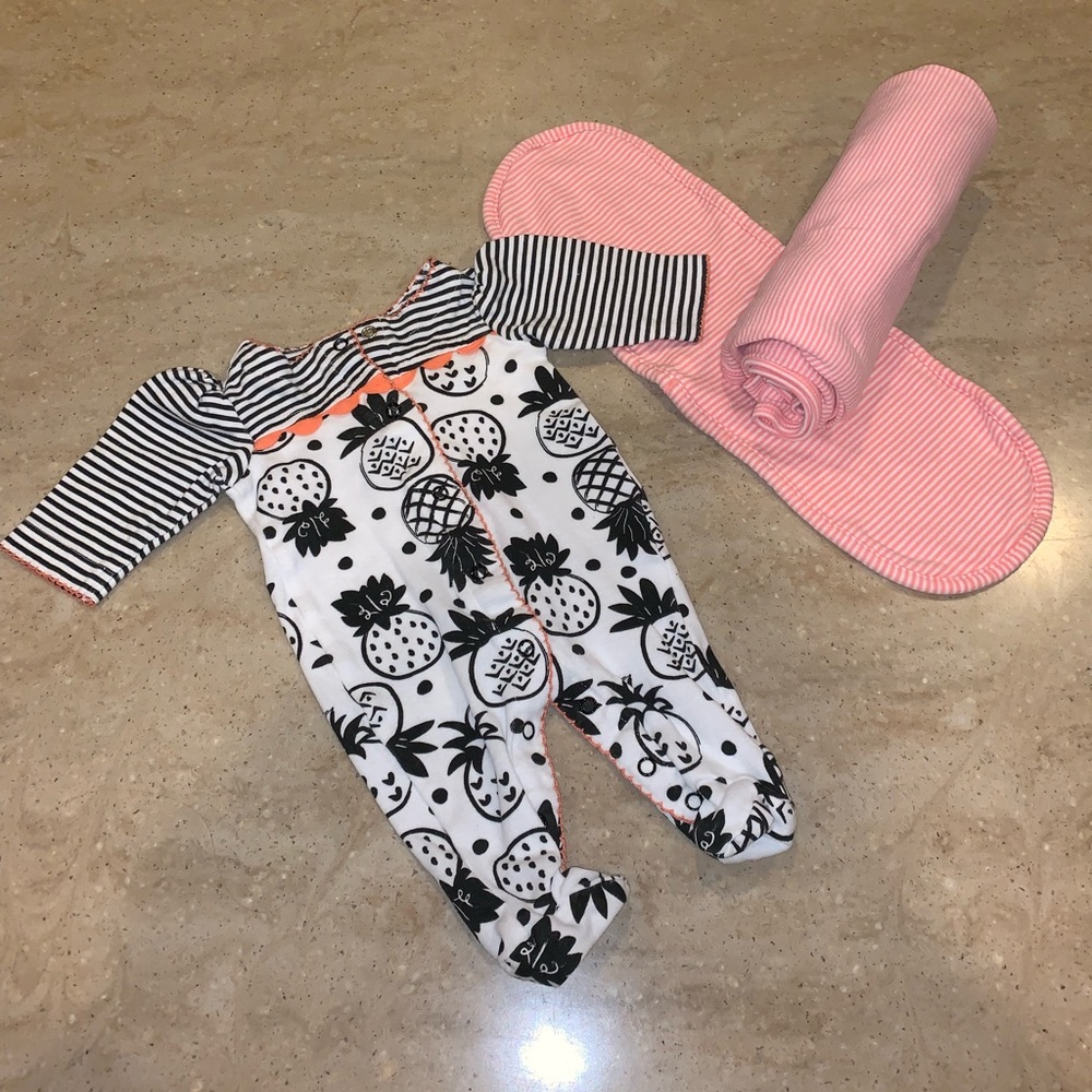 Pineapple Onesie/Burp Cloth/Blanket Newborn Bundle